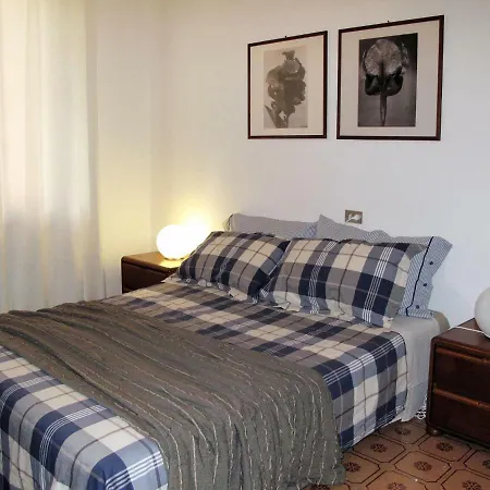 Apartment Locazione Turistica Casa Maia *